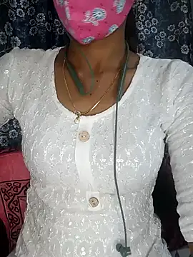 Snapshot of Miakhalifatamil chatting on 12-21-24, 04:25 Miakhalifatamil online show from 12-21-24, 04:25