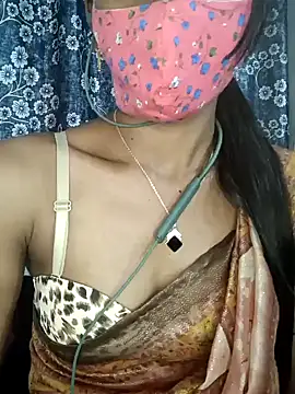 Snapshot of Miakhalifatamil chatting on 01-16-25, 08:57 Miakhalifatamil online show from 01-16-25, 08:57