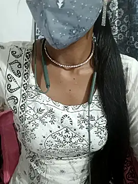 Snapshot of Miakhalifatamil chatting on 02-05-25, 07:42 Miakhalifatamil online show from 02-05-25, 07:42