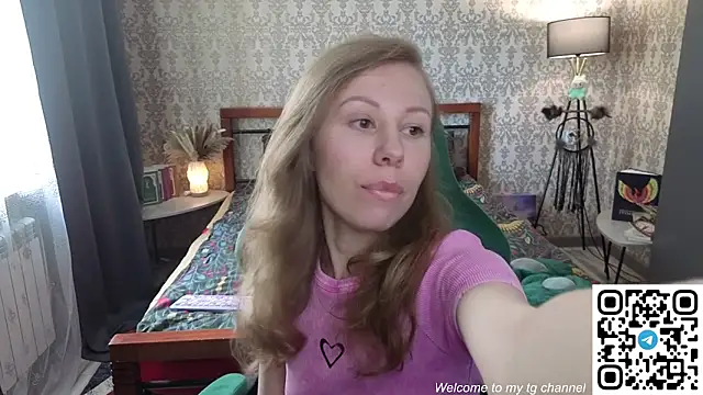 Lill Mary online show from 05-25-26, 06:19