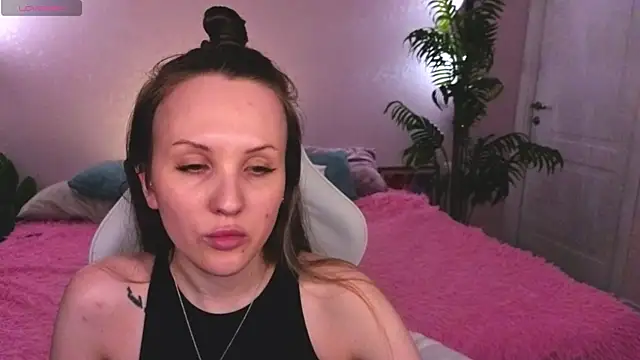 Snapshot of Wendy_mm chatting on 04-24-26, 09:34 Wendy mm online show from 04-24-26, 09:34