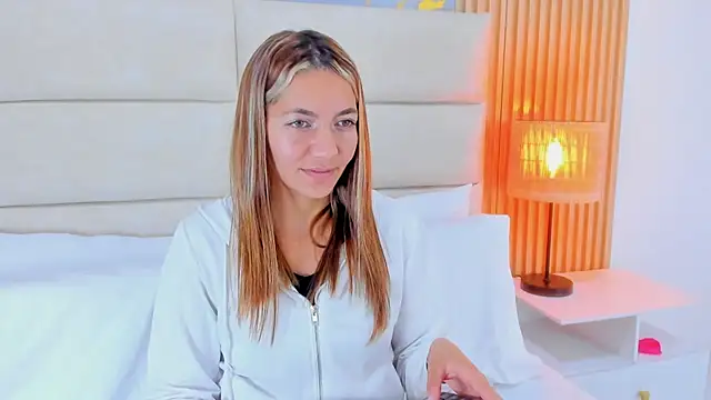 Mia Malkovaa  online show from 05-05-26, 03:09