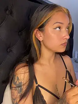 baby lizy online show from 12-21-24, 05:07