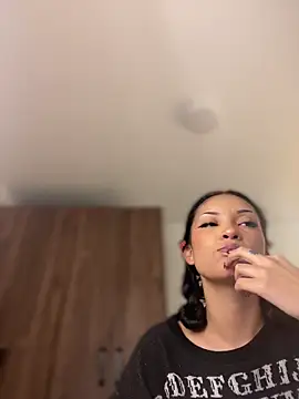 baby lizy online show from 05-02-26, 08:36