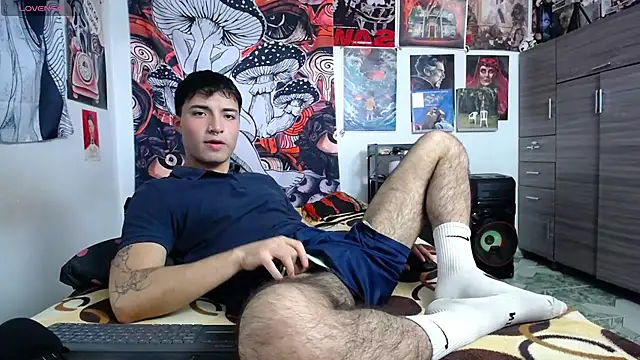 Snapshot of dylan_fun18 chatting on 04-19-26, 05:23 dylan fun18 online show from 04-19-26, 05:23