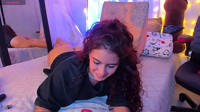 Sophiee Hill online show from 03-05-25, 08:43