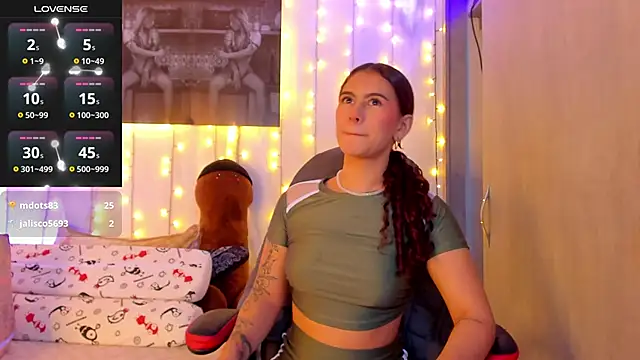 Sophiee Hill online show from 03-20-25, 04:51