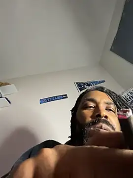 Snapshot of bigdinca chatting on 09-28-25, 03:56 bigdinca online show from 09-28-25, 03:56