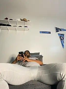 Snapshot of bigdinca chatting on 10-04-25, 06:17 bigdinca online show from 10-04-25, 06:17