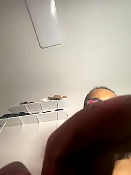 Snapshot of bigdinca chatting on 10-07-25, 11:35 bigdinca online show from 10-07-25, 11:35