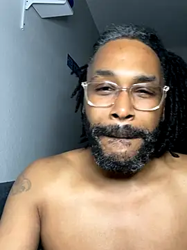 Snapshot of bigdinca chatting on 10-09-25, 01:14 bigdinca online show from 10-09-25, 01:14