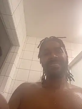 Snapshot of bigdinca chatting on 10-16-25, 01:56 bigdinca online show from 10-16-25, 01:56