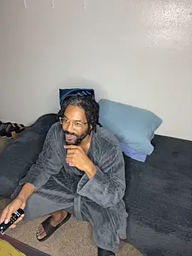 Snapshot of bigdinca chatting on 10-19-25, 10:49 bigdinca online show from 10-19-25, 10:49