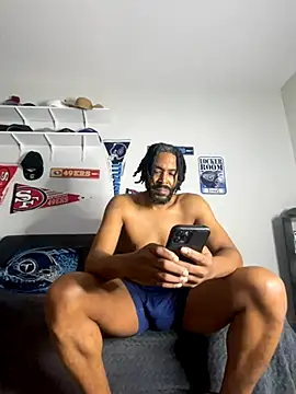 Snapshot of bigdinca chatting on 10-21-25, 01:23 bigdinca online show from 10-21-25, 01:23