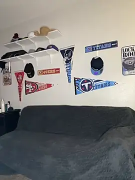 Snapshot of bigdinca chatting on 10-28-25, 03:04 bigdinca online show from 10-28-25, 03:04