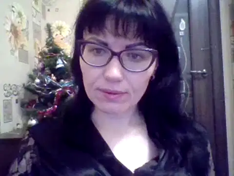 CharmingCat321 online show from 12-13-24, 02:21
