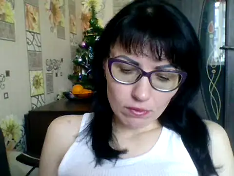 CharmingCat321 online show from 12-17-24, 09:07