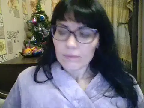 CharmingCat321 online show from 12-17-24, 11:27