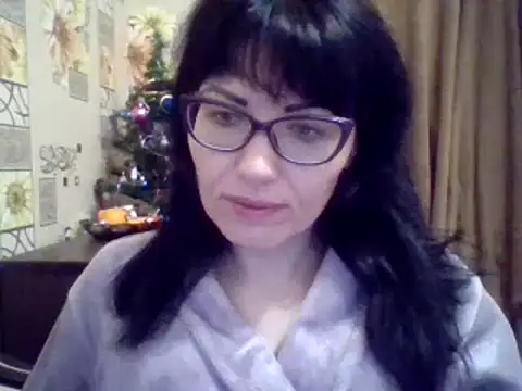 CharmingCat321 online show from 12-19-24, 11:35