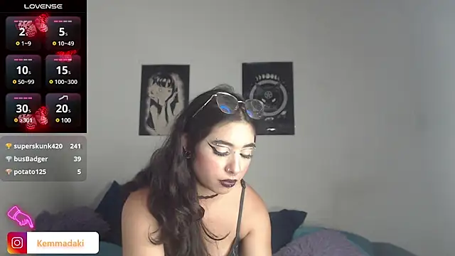 Snapshot of kemmadakii chatting on 01-10-25, 02:46 kemmadakii online show from 01-10-25, 02:46