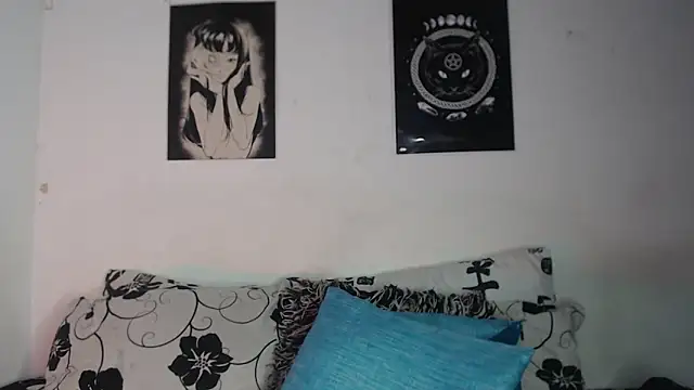 Snapshot of kemmadakii chatting on 02-09-25, 01:33 kemmadakii online show from 02-09-25, 01:33