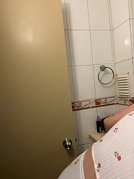 WhiteWomen online show from 10-28-25, 11:07