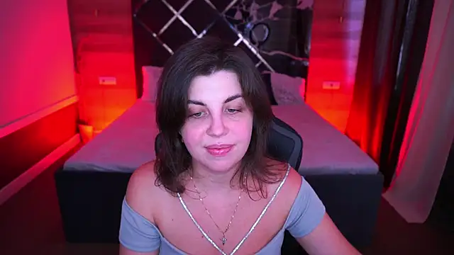 MirandaWong online show from 09-24-25, 05:44