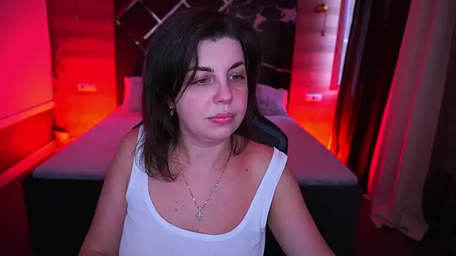 MirandaWong online show from 09-25-25, 05:00