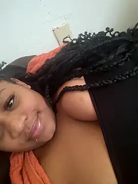 Snapshot of vic_pretynhaa chatting on 03-10-26, 02:11 vic pretynhaa online show from 03-10-26, 02:11