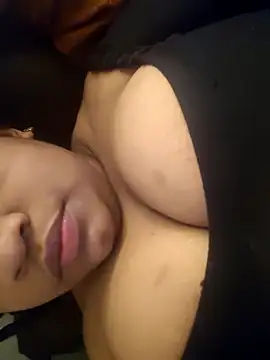 Snapshot of vic_pretynhaa chatting on 04-21-26, 12:44 vic pretynhaa online show from 04-21-26, 12:44