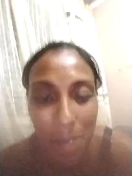 Snapshot of Indian-Seduction chatting on 02-14-25, 07:23 Indian-Seduction online show from 02-14-25, 07:23