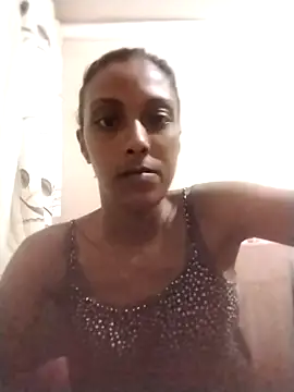 Snapshot of Indian-Seduction chatting on 02-20-25, 06:46 Indian-Seduction online show from 02-20-25, 06:46