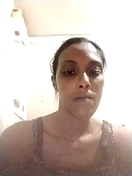 Snapshot of Indian-Seduction chatting on 02-21-25, 07:21 Indian-Seduction online show from 02-21-25, 07:21
