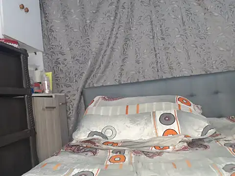 Snapshot of Soe_Lara chatting on 04-18-26, 02:43 Soe Lara online show from 04-18-26, 02:43