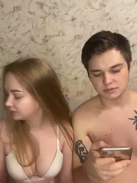 Family-Mm1 online show from 12-08-24, 02:19