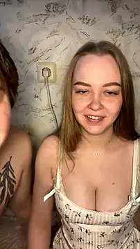 Family-Mm1 online show from 06-26-26, 11:25
