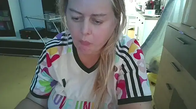 Meliss Official9 online show from 02-19-25, 03:27