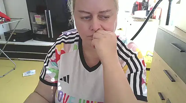 Meliss Official9 online show from 02-20-25, 01:19