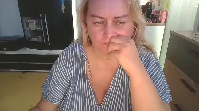 Meliss Official9 online show from 02-26-25, 11:52