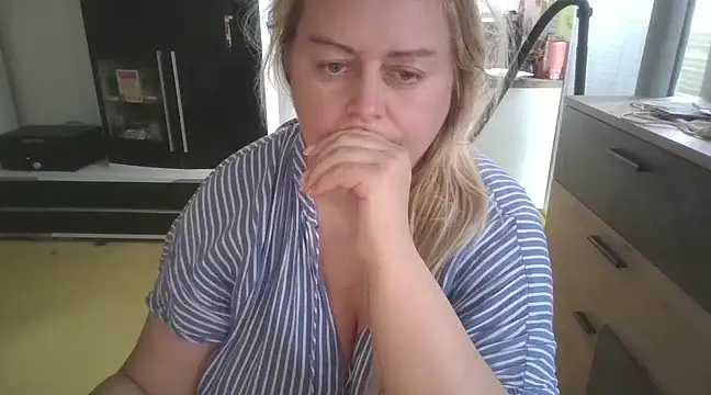 Meliss Official9 online show from 02-27-25, 02:43