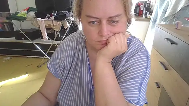 Meliss Official9 online show from 03-04-25, 08:13