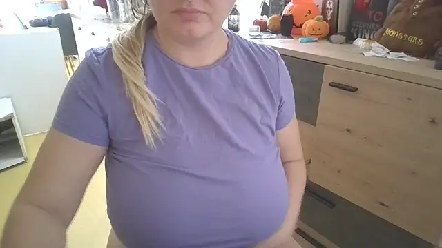 Meliss Official9 online show from 10-24-25, 08:55