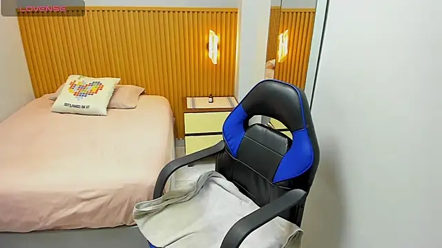 MAGNOLEROY online show from 02-07-26, 01:59