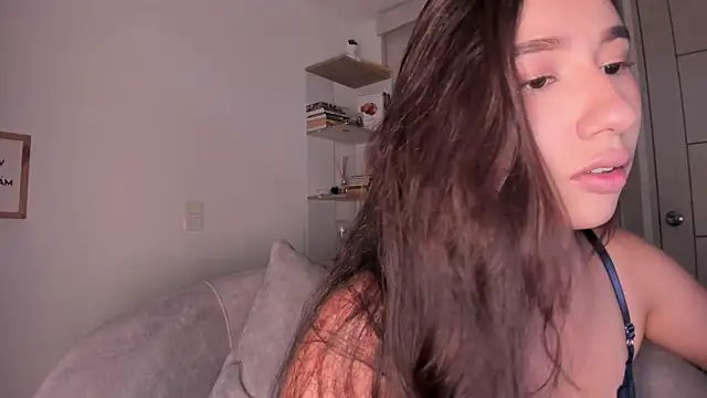 Snapshot of danna_davis18 chatting on 07-04-26, 04:46 danna davis18 online show from 07-04-26, 04:46