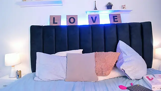 Valeria07  online show from 02-01-25, 12:40