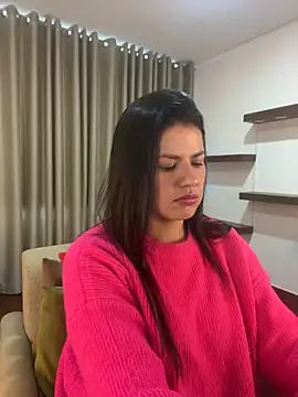 Snapshot of Alice_Biel chatting on 12-24-24, 01:39 Alice Biel online show from 12-24-24, 01:39