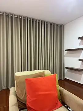 Snapshot of Alice_Biel chatting on 01-11-25, 02:09 Alice Biel online show from 01-11-25, 02:09