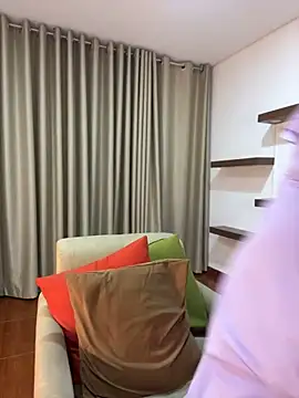 Snapshot of Alice_Biel chatting on 01-23-25, 01:19 Alice Biel online show from 01-23-25, 01:19