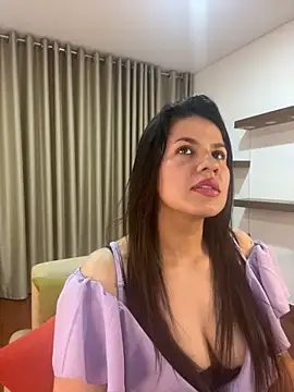 Snapshot of Alice_Biel chatting on 02-09-25, 11:46 Alice Biel online show from 02-09-25, 11:46