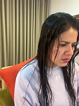 Snapshot of Alice_Biel chatting on 02-28-25, 11:58 Alice Biel online show from 02-28-25, 11:58